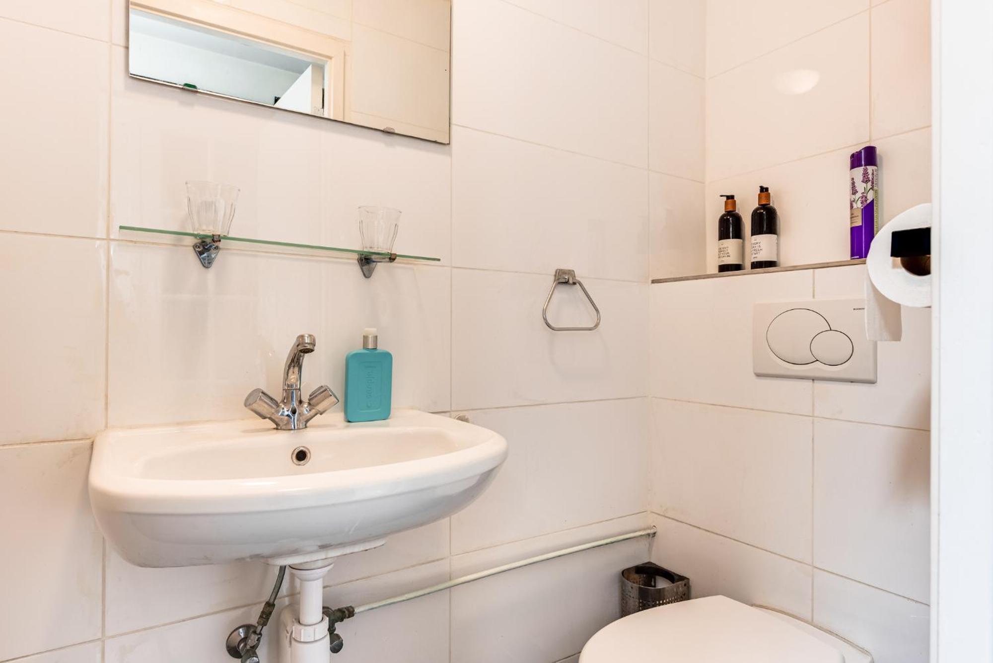 Gezellig Appartement In De Mooie Oude Binnenstad Van Alkmaar Exteriör bild