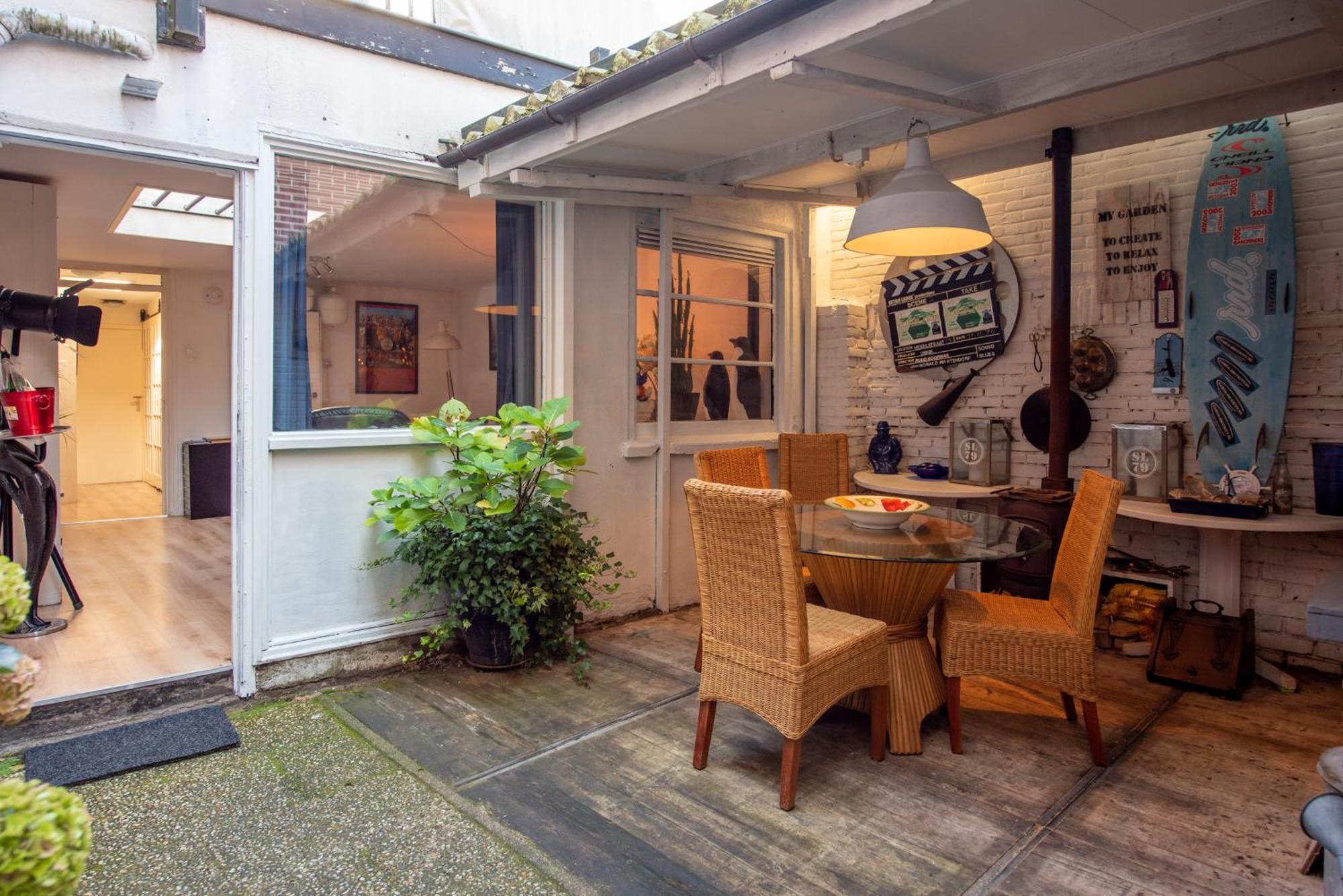 Gezellig Appartement In De Mooie Oude Binnenstad Van Alkmaar Exteriör bild