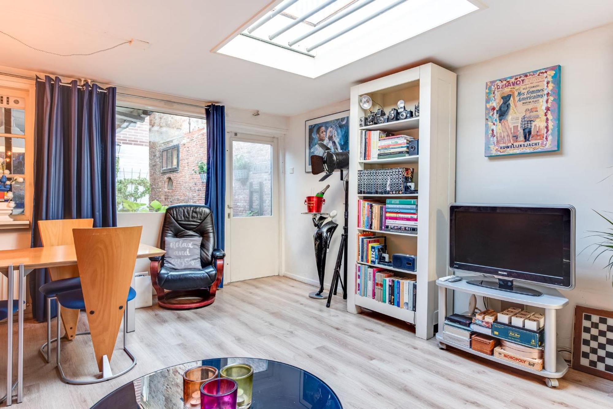 Gezellig Appartement In De Mooie Oude Binnenstad Van Alkmaar Exteriör bild