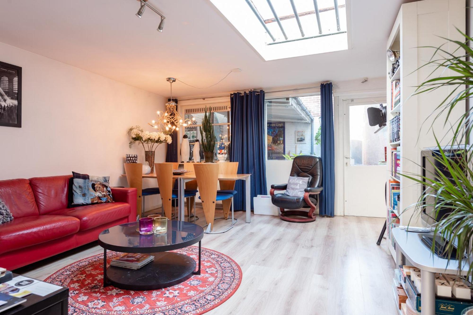 Gezellig Appartement In De Mooie Oude Binnenstad Van Alkmaar Exteriör bild